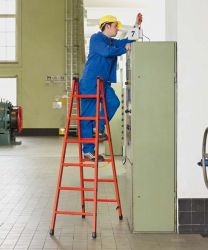 Zarges EFA B - Kst-Stehleiter 2x4 Sprossen (41261)