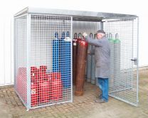 Gasflaschen-Depot, feuerverzinkt, mit Dach, mit Flügeltür, max. Kapazität 16 Gasflaschen Durchm. 220 mm, BxTxH 1085x1085x2060 mm