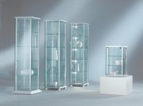 Standvitrine, Ganzglas, Sichtböden oben/unten Dekor-Silber, 4 Dickglasböden, BxTxH 430x430x1760 mm