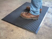 Arbeitsplatzmatte - Polyurethan - schwarz - brandschutzsicher nach DIN 4102 B1 - BxTxH 600 bis 900x900x15 mm 